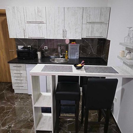Malm Travnik Apartamento Exterior foto