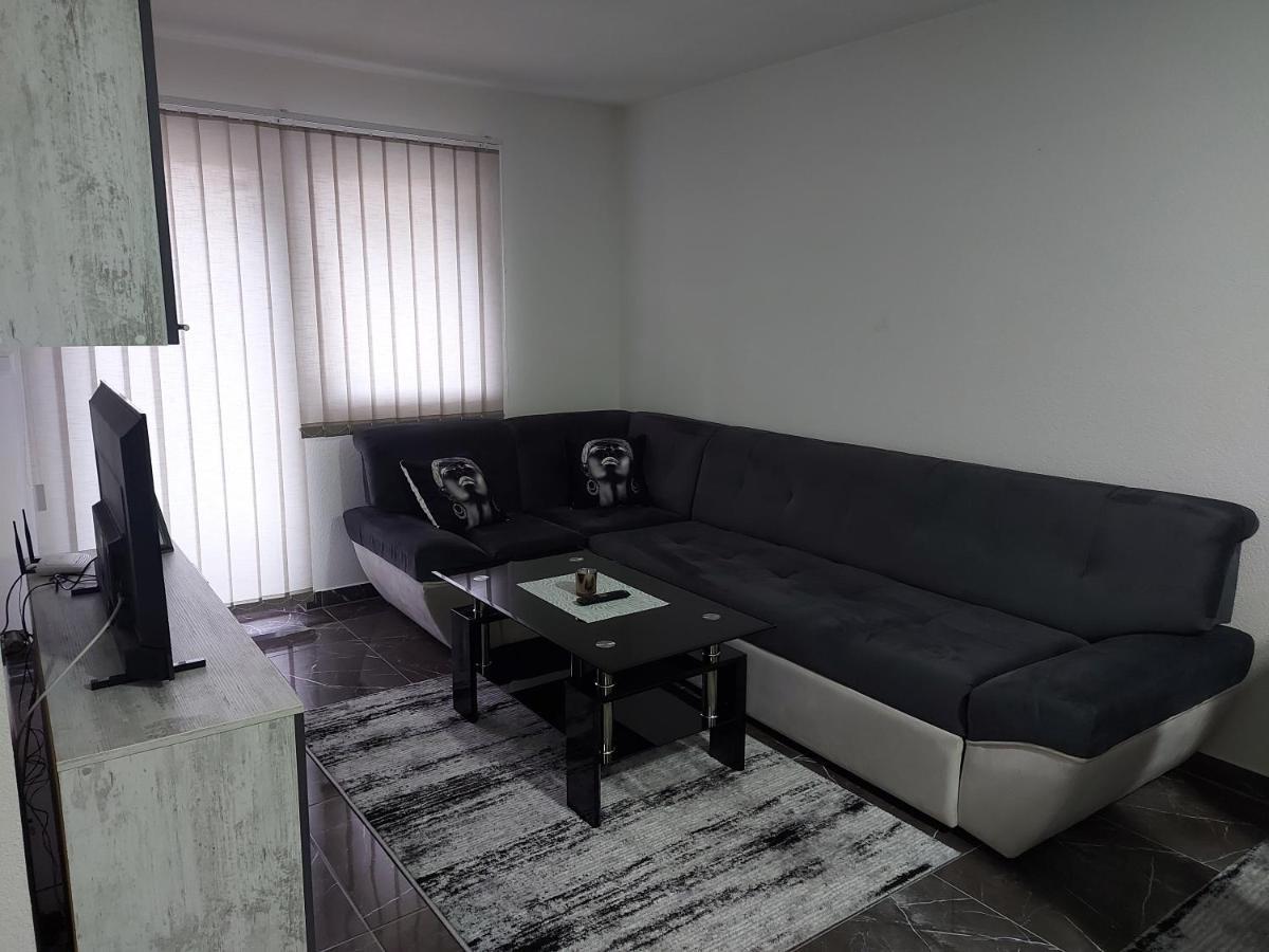 Malm Travnik Apartamento Exterior foto